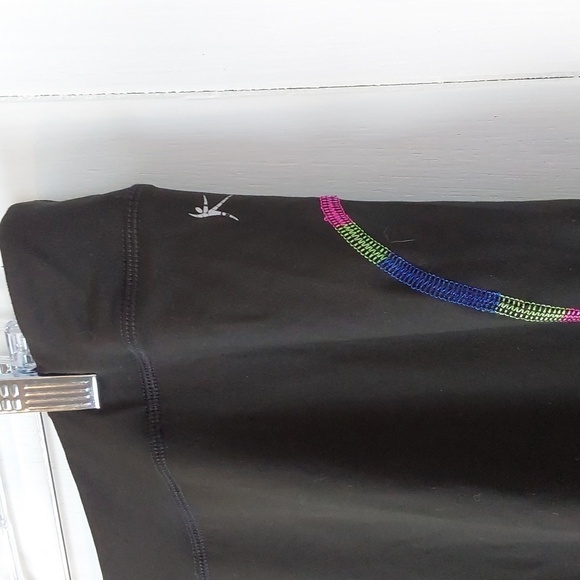 Danskin Womens Black W/ Multi-Color Workout Capri Leggings Athletic gym Sz.XL - Picture 2 of 8